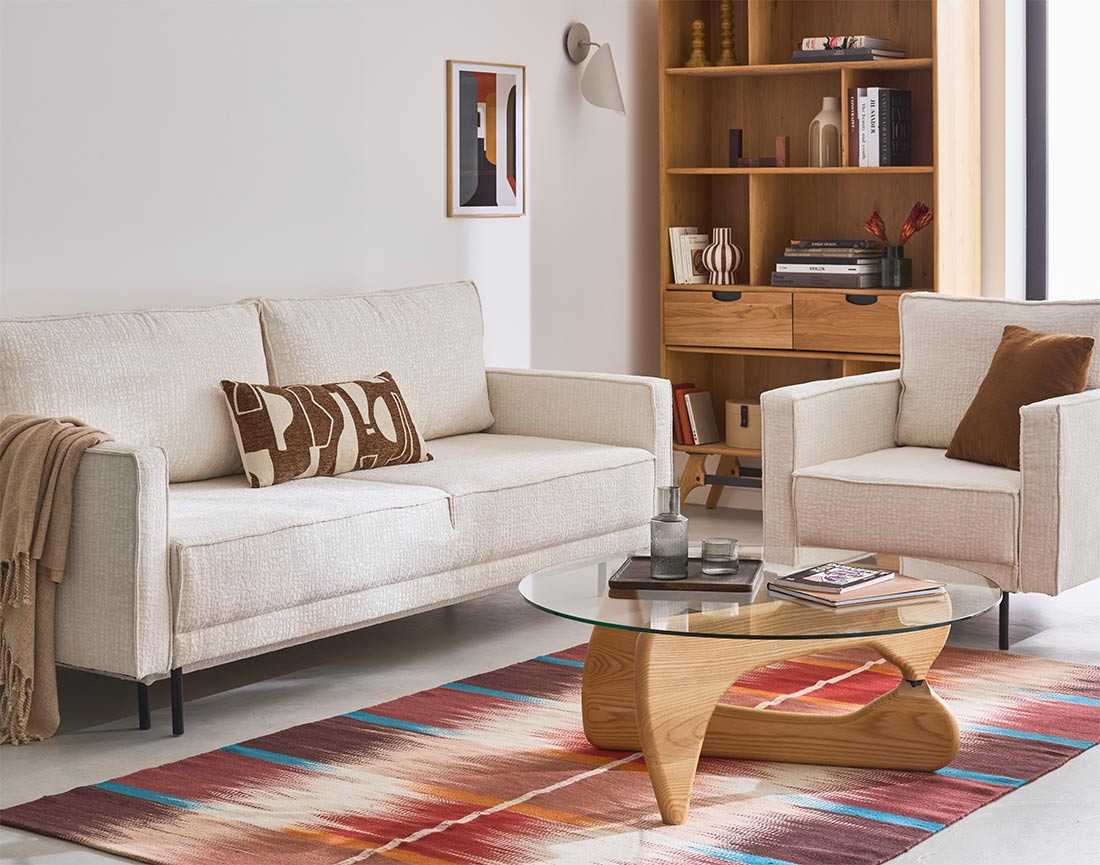 Fauteuil pieds hauts en tissu velours relief Charlie