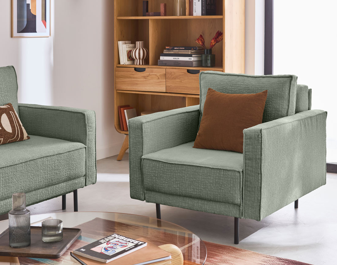 Fauteuil pieds hauts en tissu velours relief Charlie