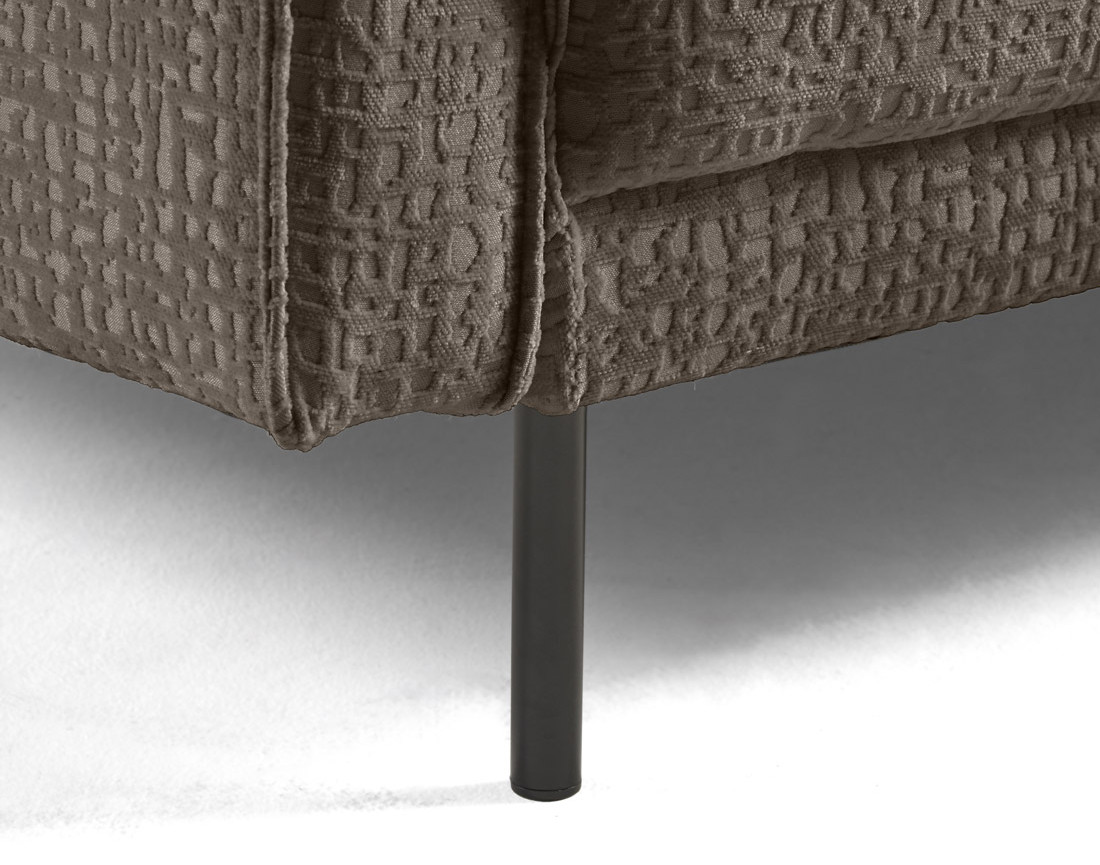 Fauteuil pieds hauts en tissu velours relief Charlie