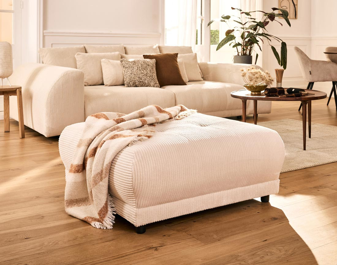 Pouf en velours côtelé Amadrora