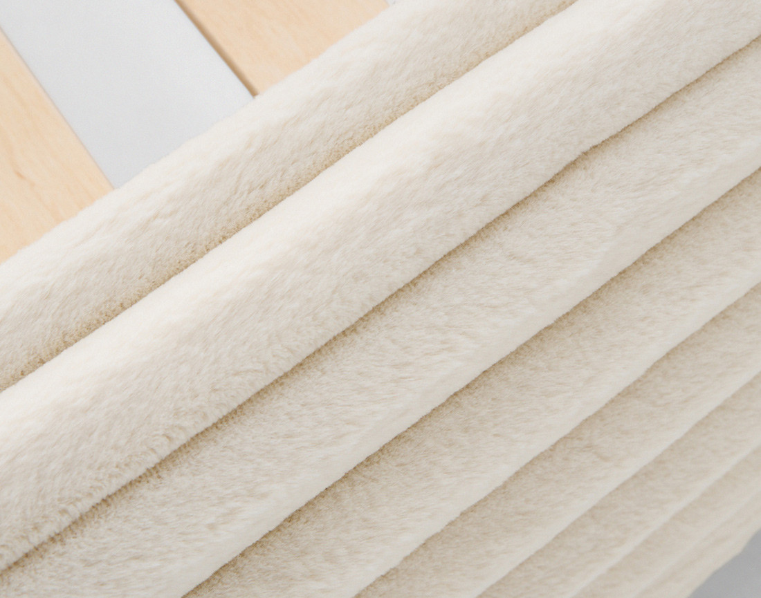 Lit coffre 180x200 sommier inclus fausse fourrure côtelé Cristal