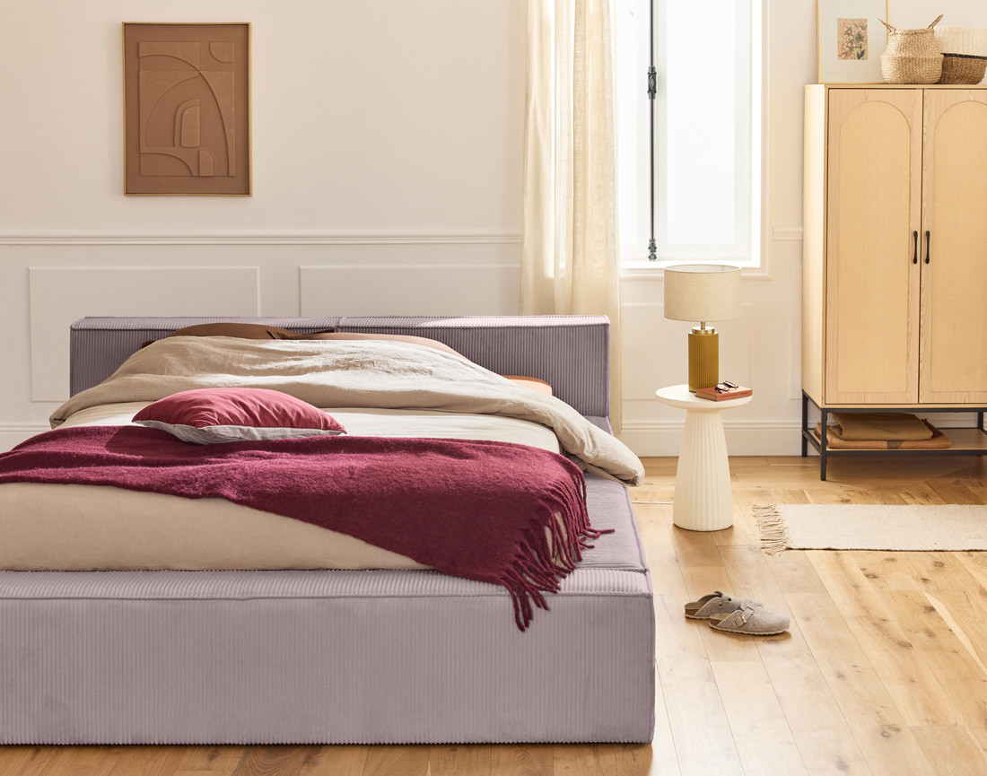 Lit coffre 140x190 cm sommier inclus en velours côtelé Stella