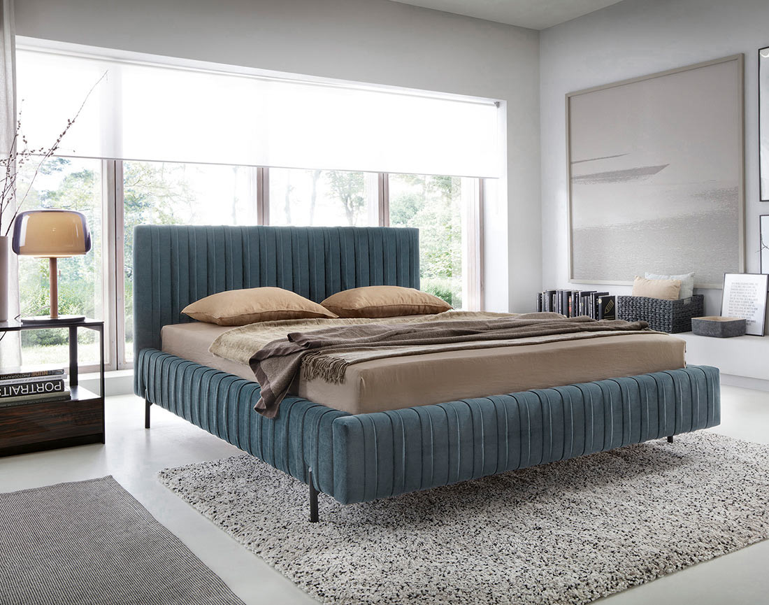 Lit coffre 180x200 cm sommier inclus en velours Flavio