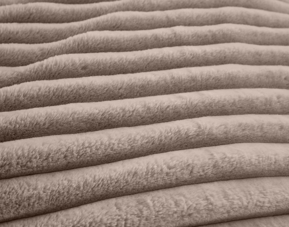 Canapé droit 3 places avec double méridienne en fausse fourrure côtelée Richie