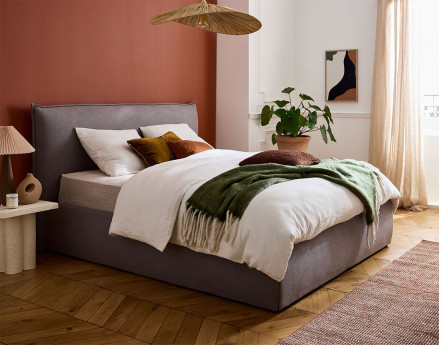 Lit coffre 180x200 cm sommier inclus en tissu Pola