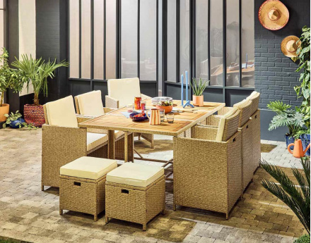 Salon de jardin encastrable en résine tressé beige 10 places coussins beige et housse de protection Cuba