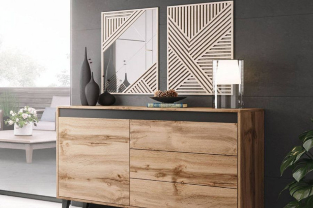 Comment placer un miroir au-dessus d'un buffet ?