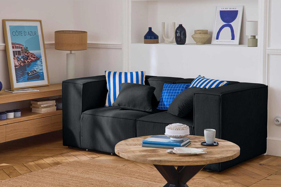 Quelle table basse avec un canapé noir ?