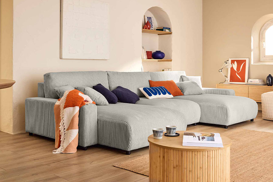 Quelles sont les idées d'agencement pour mon séjour avec le canapé panoramique ?