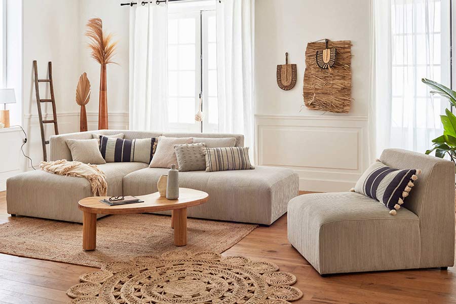 Comment relooker son salon avec un canapé modulable ?