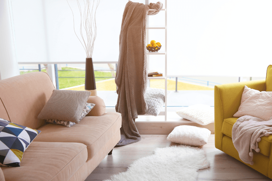 Mix and match comment associer deux canapés dépareillés ?