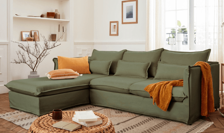 Quelles sont les meilleures associations de couleurs avec un canapé vert olive ?