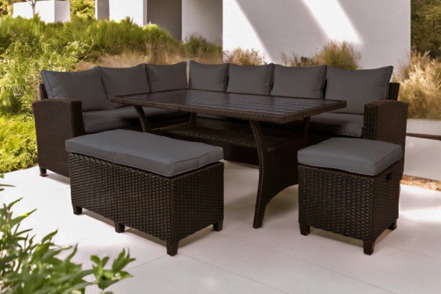 4 questions à se poser pour acheter le bon salon de jardin en résine tressée 