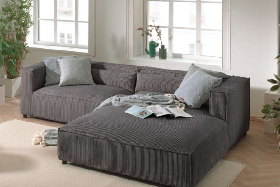 Comment enlever une tache du canapé ?