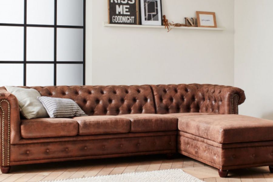 Comment nettoyer un canapé Chesterfield ?